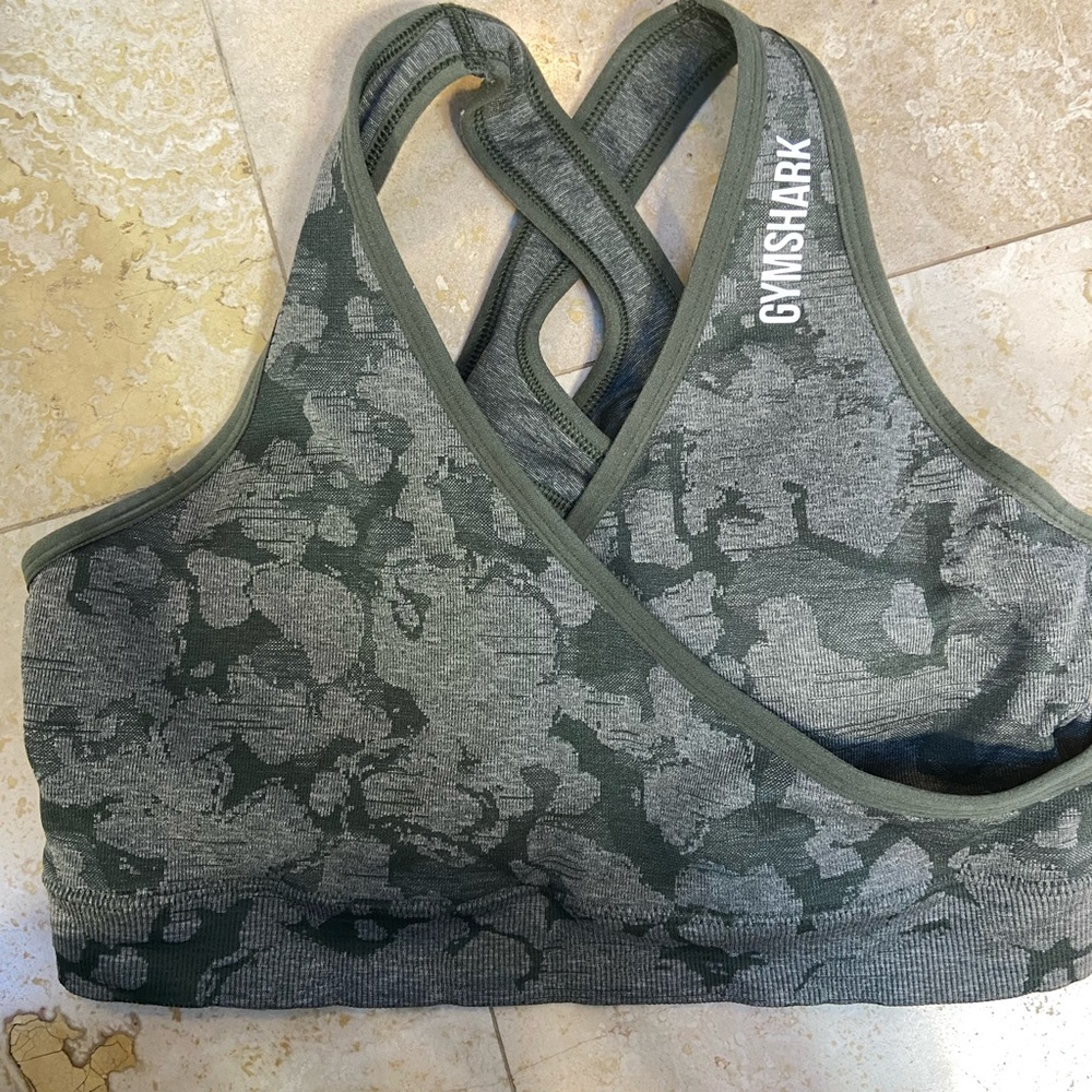 Green camo gym shark